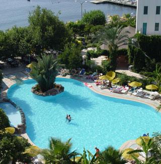 TROPIC APART HOTEL
