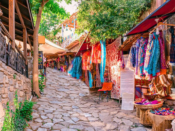 8 MART KADINLAR GÜNÜ EFES MERYEMANA ŞİRİNCE