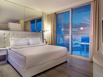 KUŞADASI 5*LE BLEU HOTEL & RESORT YILBAŞI