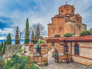 GÜNDÜZ UÇUŞLU VİZESİZ BALKAN TURU