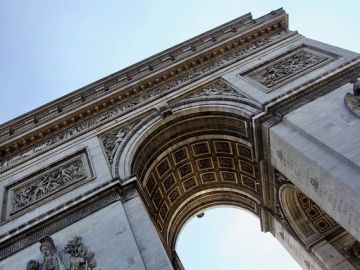 YILBAŞINA ÖZEL ROMANTİK PARİS & BRÜGGE & BRÜKSEL 2026