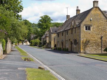 NOEL RÜYASI İLE LONDRA VE MASALSI COTSWOLD KÖYLERİ 2026